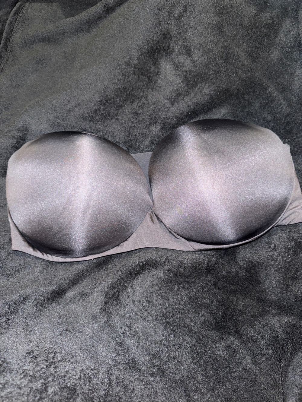 SKIMS Ultimate Strapless Push-Up Bra - Size 40D